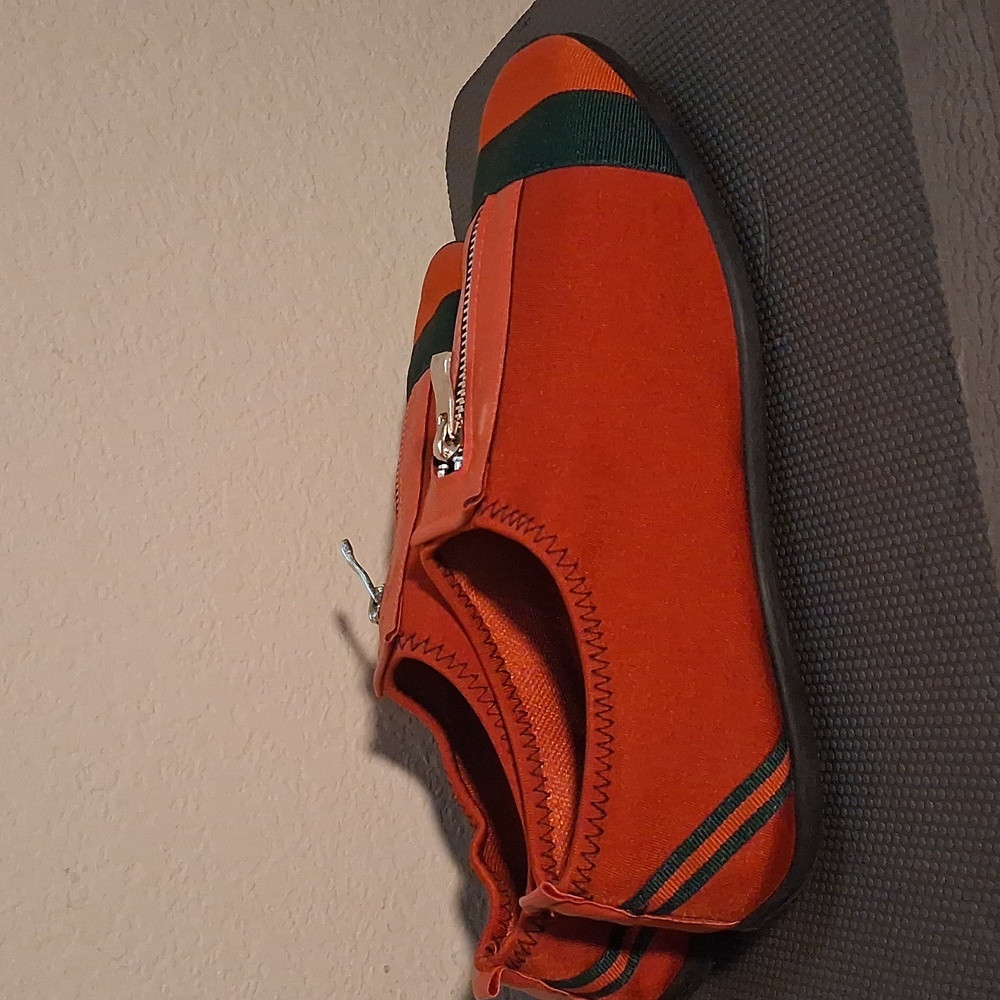 Red / Black - Picture 4 of 4
